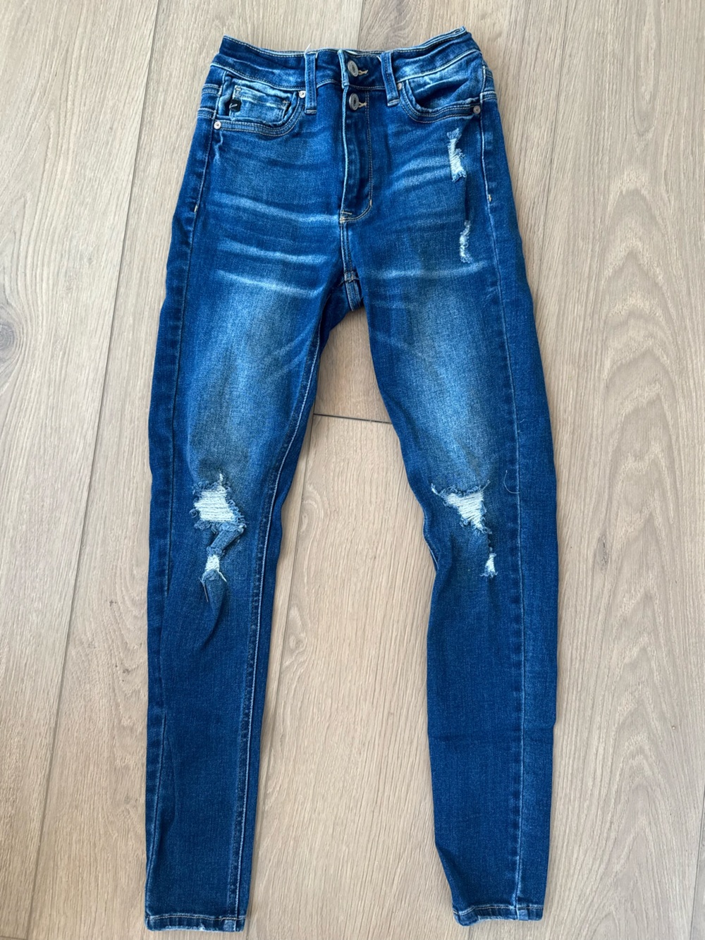 KanCan size 25 Dark Wash Jeans